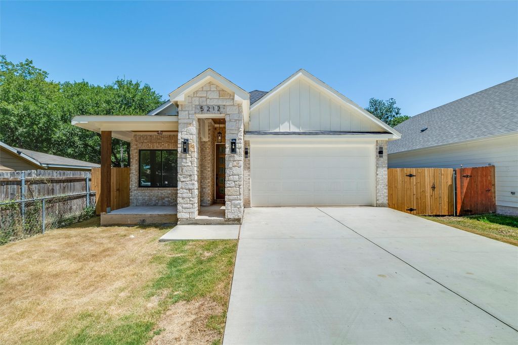 5212 Crowley Street, Sansom Park, TX 76114
