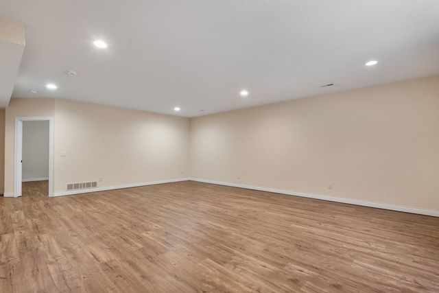 5310 Baraboo Court, Davenport, IA 52804
