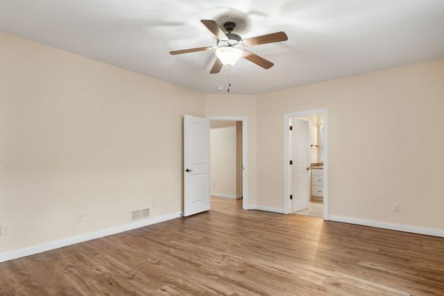 5310 Baraboo Court, Davenport, IA 52804
