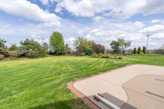 5310 Baraboo Court, Davenport, IA 52804