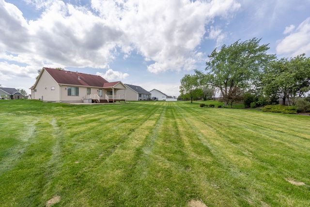 5310 Baraboo Court, Davenport, IA 52804