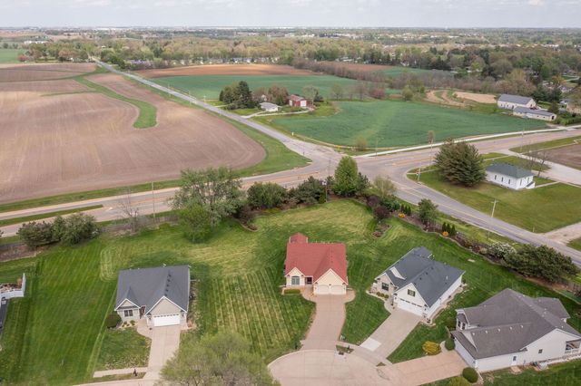 5310 Baraboo Court, Davenport, IA 52804