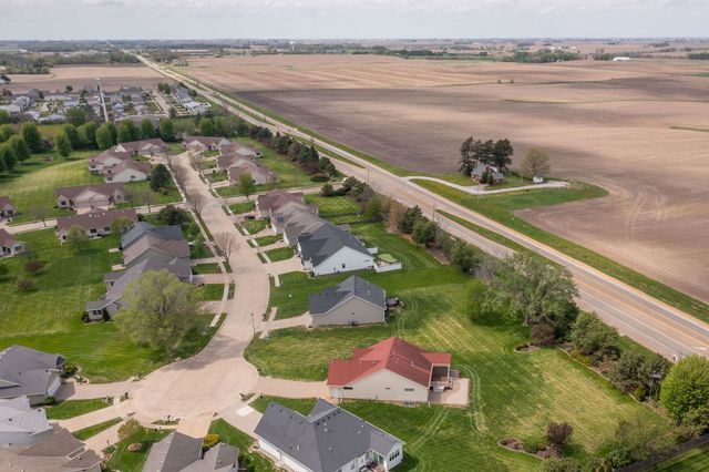 5310 Baraboo Court, Davenport, IA 52804
