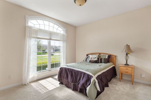 5310 Baraboo Court, Davenport, IA 52804