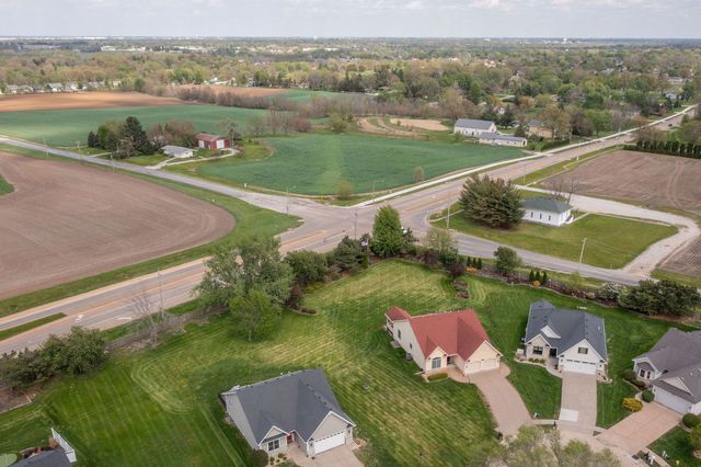 5310 Baraboo Court, Davenport, IA 52804