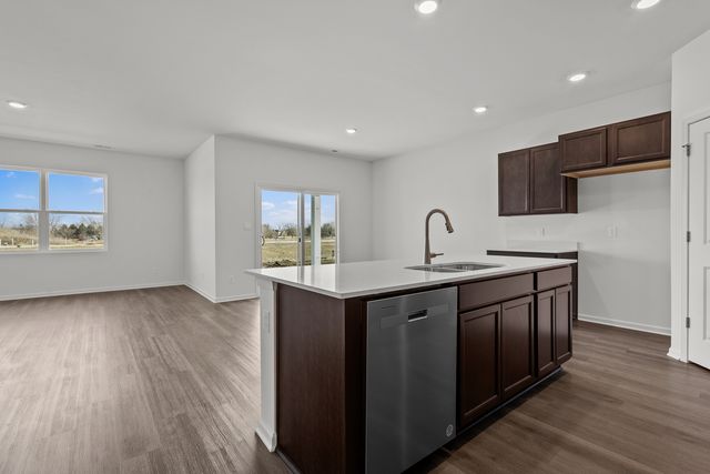 2913 Old Castle Road, Joliet, IL 60435