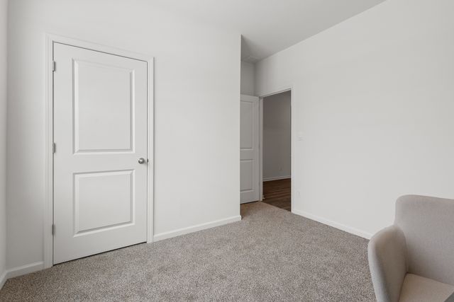 2913 Old Castle Road, Joliet, IL 60435