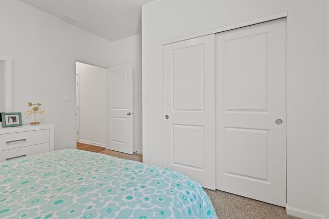 2913 Old Castle Road, Joliet, IL 60435