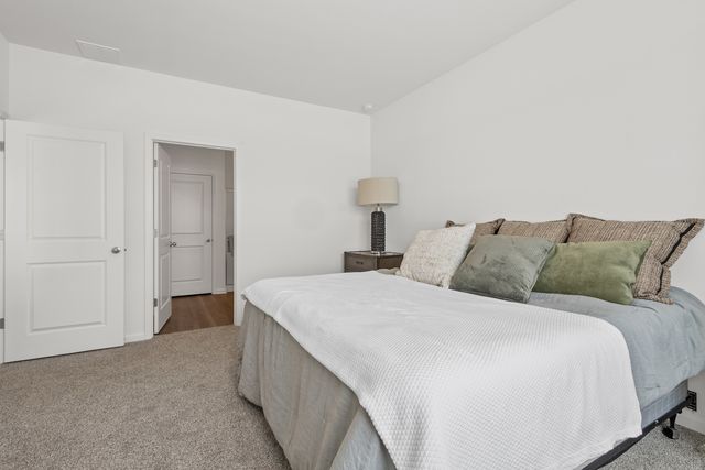 2913 Old Castle Road, Joliet, IL 60435