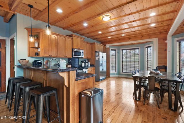 2968 Smoky Bluff Tr, Sevierville, TN 37862