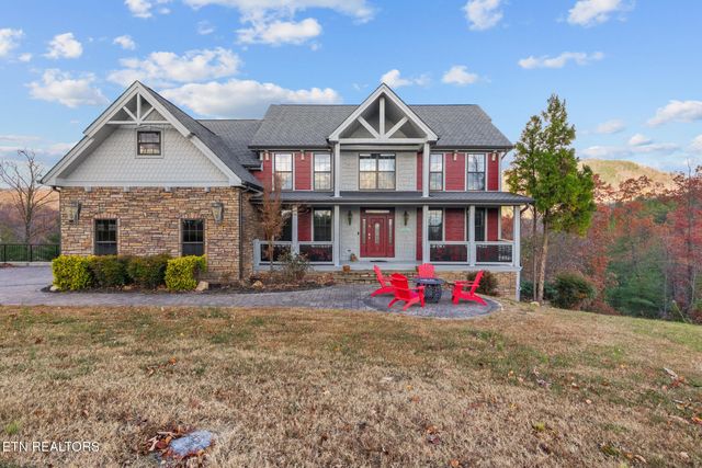 2968 Smoky Bluff Tr, Sevierville, TN 37862