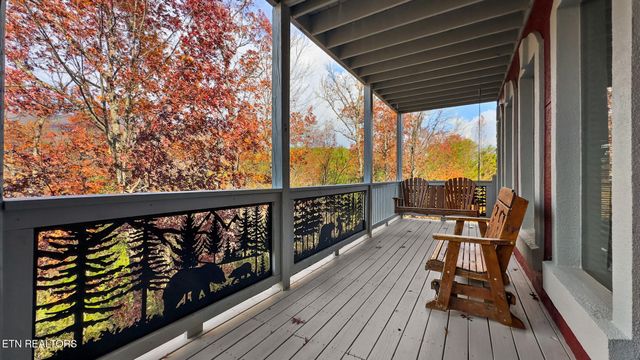 2968 Smoky Bluff Tr, Sevierville, TN 37862