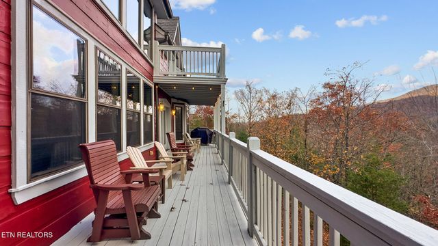 2968 Smoky Bluff Tr, Sevierville, TN 37862