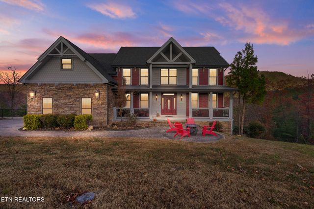 2968 Smoky Bluff Tr, Sevierville, TN 37862
