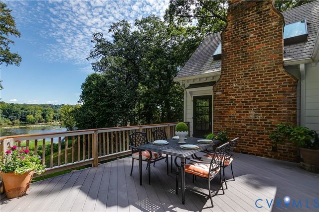 7473 Riverside Dr, Richmond, VA 23225