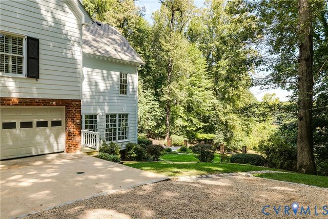 7473 Riverside Dr, Richmond, VA 23225