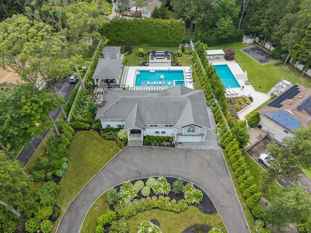 22 Beaumont Drive, Melville, NY 11747 — photo 3