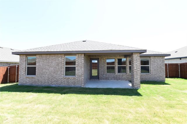 4713 Avion Drive, Sanger, TX 76266