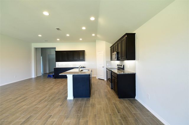 4713 Avion Drive, Sanger, TX 76266