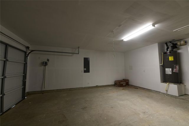 4713 Avion Drive, Sanger, TX 76266