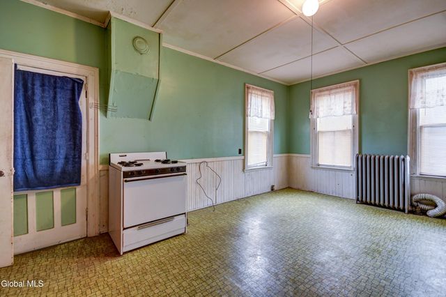 12 Cady Street, Johnstown, NY 12095