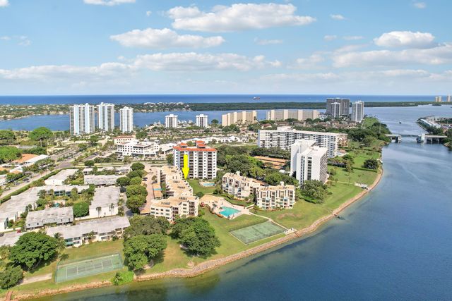 372 Golfview Road 403, North Palm Beach, FL 33408