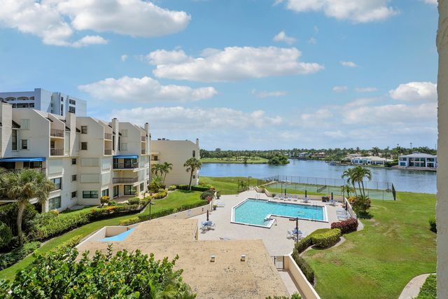372 Golfview Road 403, North Palm Beach, FL 33408