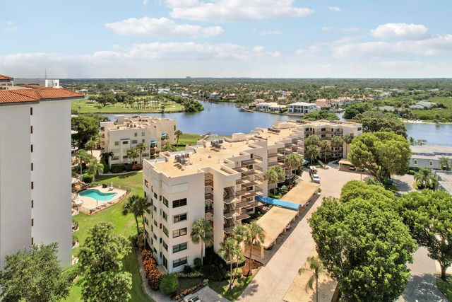 372 Golfview Road 403, North Palm Beach, FL 33408