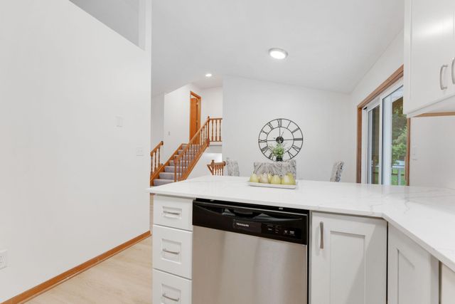 14220 Davenport Path, Rosemount, MN 55068