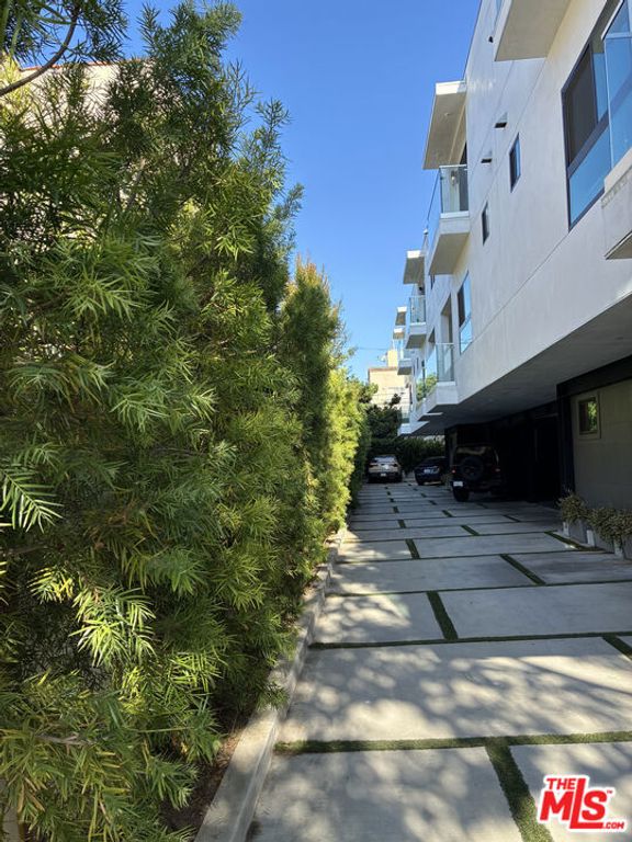 849 N Alta Vista Boulevard, Los Angeles, CA 90046