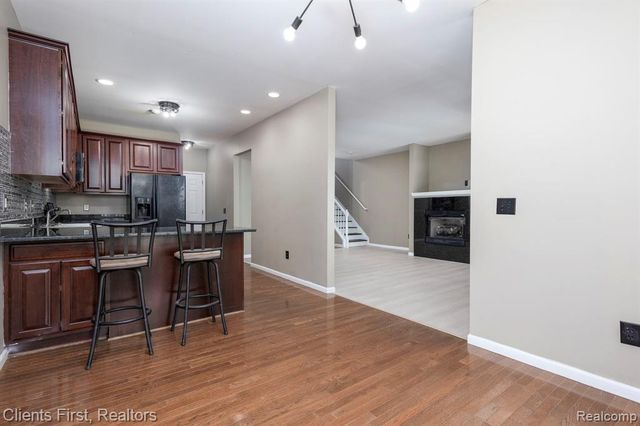 41351 N Maplewood Drive, Canton, MI 48187