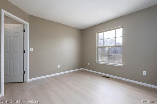 41351 N Maplewood Drive, Canton, MI 48187