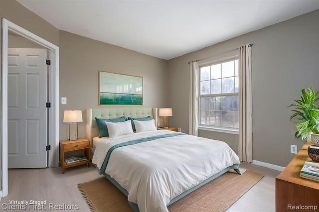 41351 N Maplewood Drive, Canton, MI 48187