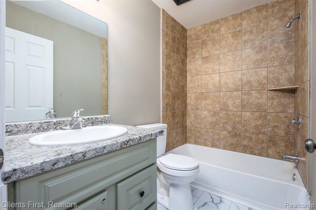 41351 N Maplewood Drive, Canton, MI 48187