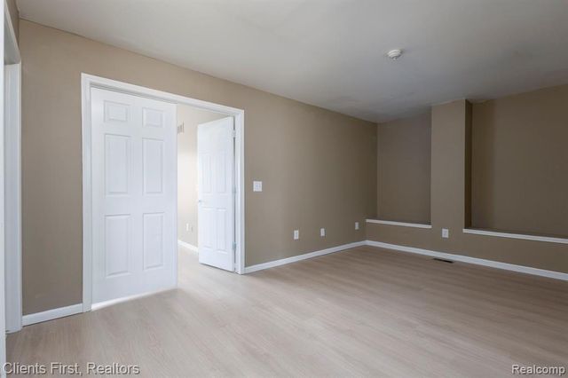 41351 N Maplewood Drive, Canton, MI 48187