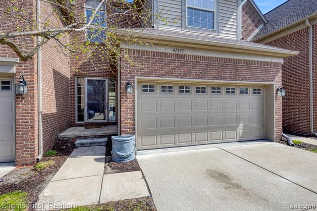 41351 N Maplewood Drive, Canton, MI 48187