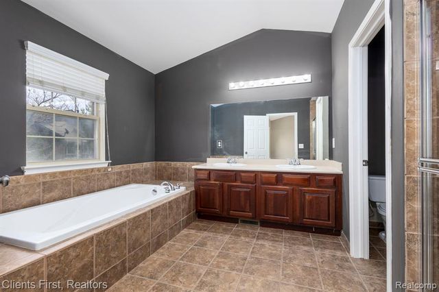 41351 N Maplewood Drive, Canton, MI 48187