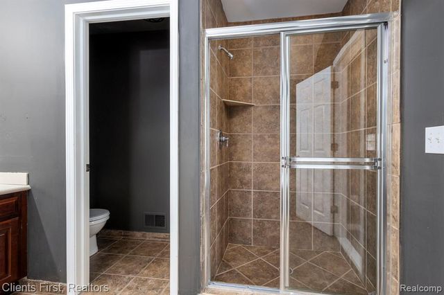 41351 N Maplewood Drive, Canton, MI 48187