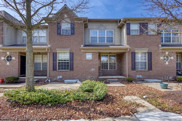 41351 N Maplewood Drive, Canton, MI 48187