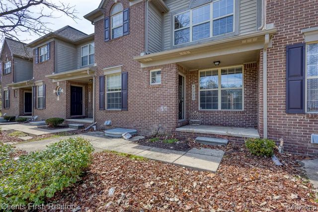 41351 N Maplewood Drive, Canton, MI 48187