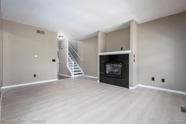 41351 N Maplewood Drive, Canton, MI 48187