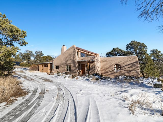 32 Timberwick Road, Santa Fe, NM 87508