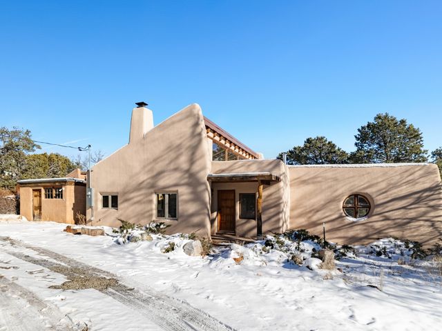 32 Timberwick Road, Santa Fe, NM 87508