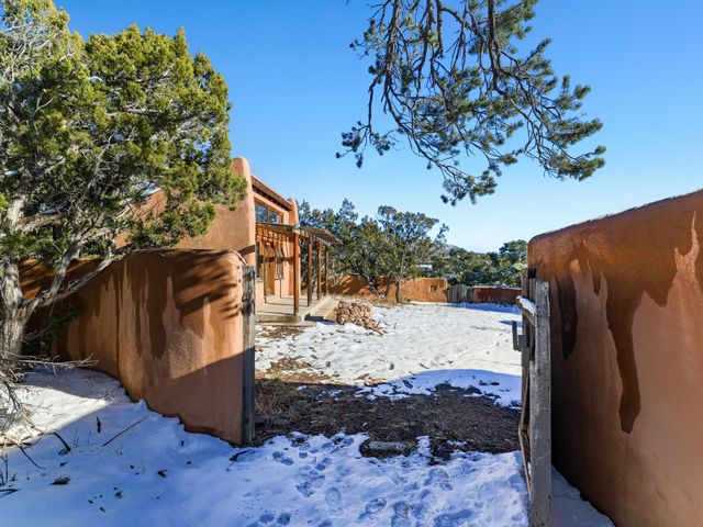 32 Timberwick Road, Santa Fe, NM 87508