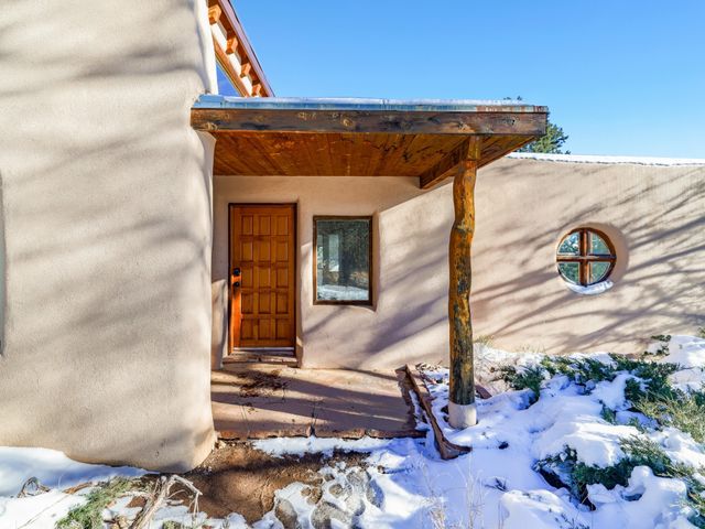 32 Timberwick Road, Santa Fe, NM 87508