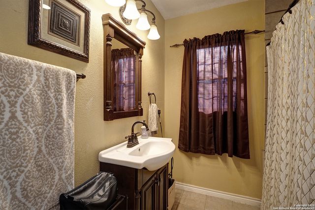 402 HERMINE BLVD, San Antonio, TX 78212