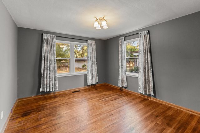 630 W Broadmoor Street, Springfield, MO 65807