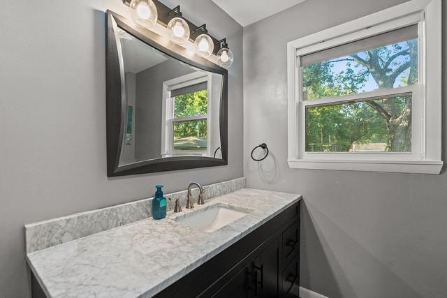 630 W Broadmoor Street, Springfield, MO 65807