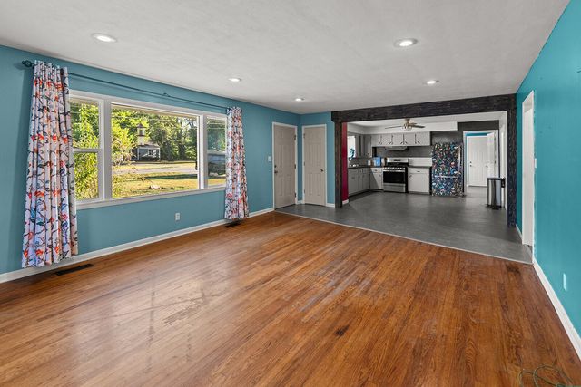 630 W Broadmoor Street, Springfield, MO 65807