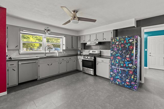 630 W Broadmoor Street, Springfield, MO 65807